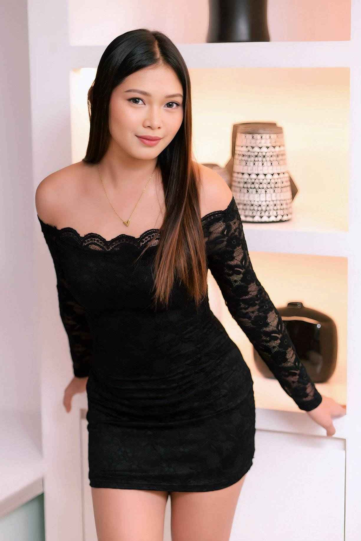 Pearl Female escort in Manila